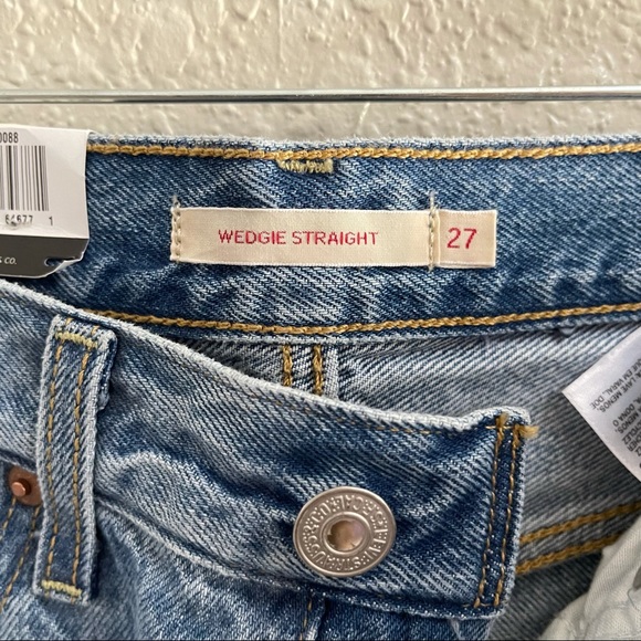 NWT Levi’s Wedgie Straight High Button Fly Jeans - Picture 10 of 10